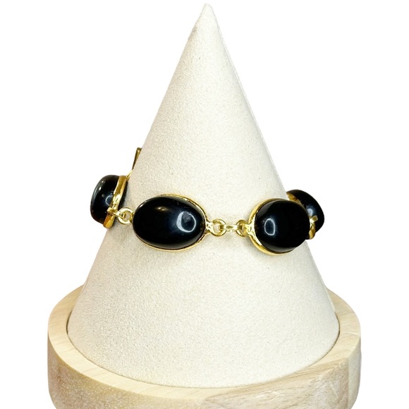 Vintage Gold Tone Black Onyx Scarab Style Toggle Bracelet - Picture 1 of 6